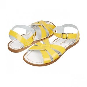Saltwater sandals girls size 13 yellow